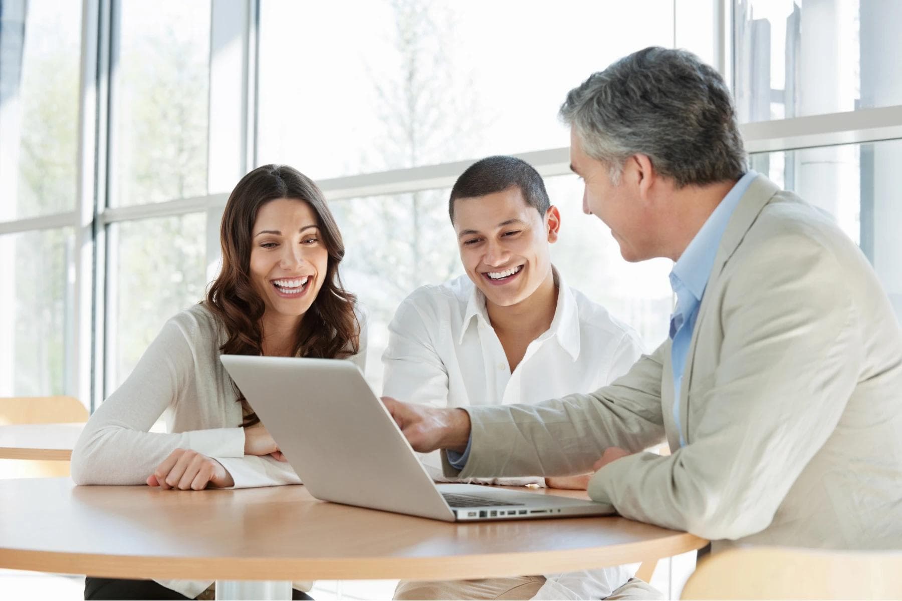 Most client-fiduciary relationships in Switzerland have successfully lasted for years, largely thanks to regular evaluation. Most client-fiduciary relationships in Switzerland have successfully lasted for years, largely thanks to regular evaluation.